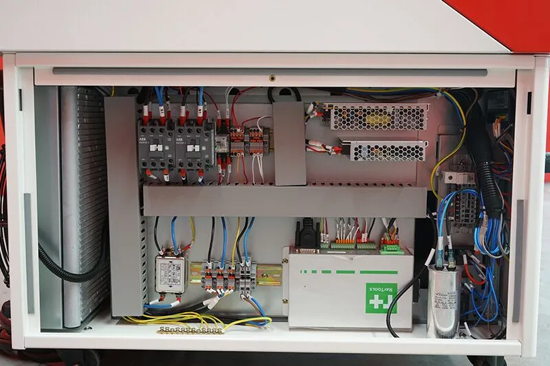 Handheld “4 in 1” Mini Fiber Laser Welding Machine - Image 3